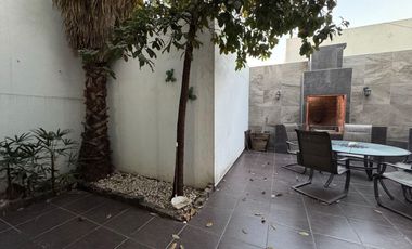 Casa en Venta Cumbres Élite