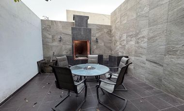 Casa en Venta Cumbres Élite