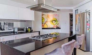 Departamento en Venta Piso Alto en Frondoso Lomas Country