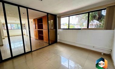 Casa u oficina para remodelar en Jardines de Santa Mónica