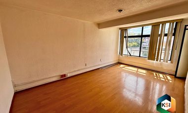 Casa u oficina para remodelar en Jardines de Santa Mónica