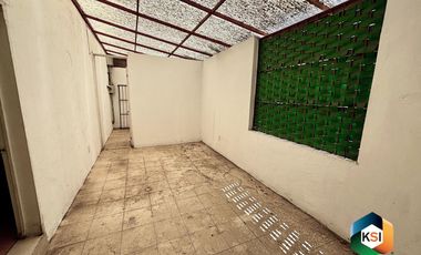 Casa u oficina para remodelar en Jardines de Santa Mónica