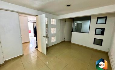 Casa u oficina para remodelar en Jardines de Santa Mónica