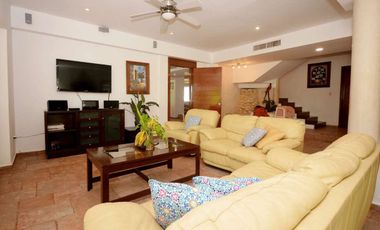 CASA DUPLEX DE 6 RECÁMARAS, CERCA DE LA PLAYA