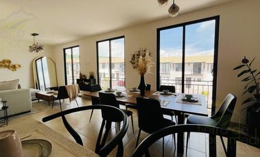 Depa de Lujo 1er Piso, en Venta en El Refugio, Querétaro