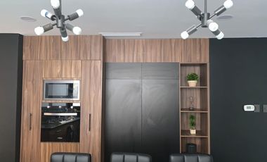 Casa en VENTA con alberca y frente a parque, Fracc. Las Palmas Green