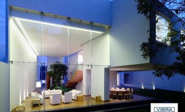 Residencia de lujo del Arq. Farré a la venta en Pedregal .