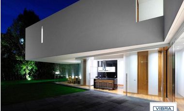 Residencia de lujo del Arq. Farré a la venta en Pedregal .