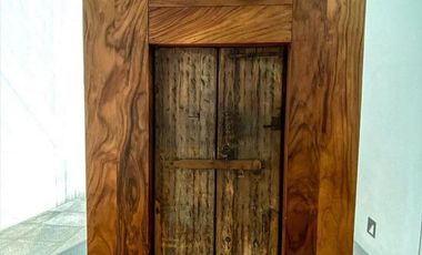 Residencia de lujo del Arq. Farré a la venta en Pedregal .