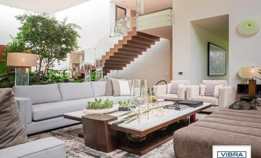 Residencia de lujo del Arq. Farré a la venta en Pedregal .