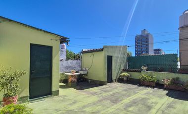 Dos propiedades ideal consultorios y vivienda en San José