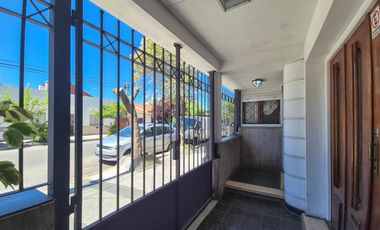 Dos propiedades ideal consultorios y vivienda en San José