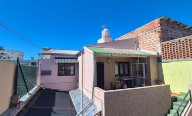 Dos propiedades ideal consultorios y vivienda en San José