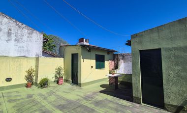 Dos propiedades ideal consultorios y vivienda en San José