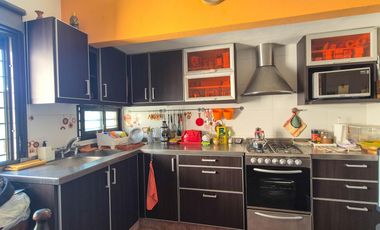 Dos propiedades ideal consultorios y vivienda en San José