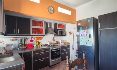 Dos propiedades ideal consultorios y vivienda en San José