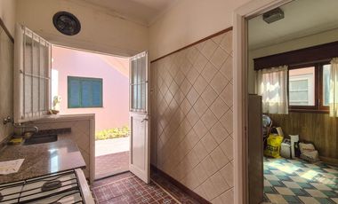 Dos propiedades ideal consultorios y vivienda en San José