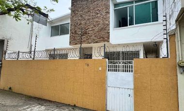 FRACC. REFORMA, Casa en VENTA con doble frente y 3 recamaras