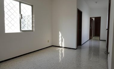 FRACC. REFORMA, Casa en VENTA con doble frente y 3 recamaras
