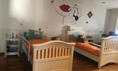 Casa en VENTA, Calle Cerrada en  parte baja San Jerónimo