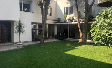 Casa en VENTA, Calle Cerrada en  parte baja San Jerónimo