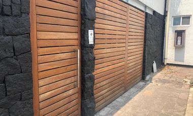 Casa en VENTA, Calle Cerrada en  parte baja San Jerónimo