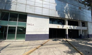 Amplias oficinas en Industrial Vallejo con estacionamientos