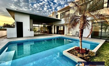 Venta casa a estrenar en Frac. Lomas de Cocoyoc Everest