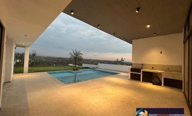 Venta casa a estrenar en Frac. Lomas de Cocoyoc Everest