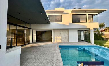 Venta casa a estrenar en Frac. Lomas de Cocoyoc Everest