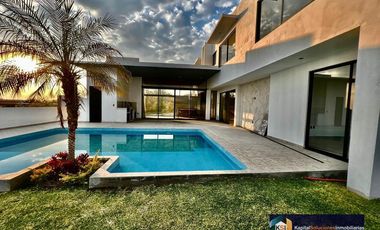 Venta casa a estrenar en Frac. Lomas de Cocoyoc Everest