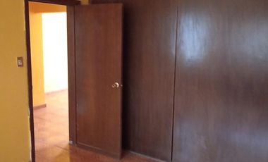 Casa para remodelar con excelente Terreno en Ampliación Santa Catarina