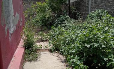 Casa para remodelar con excelente Terreno en Ampliación Santa Catarina