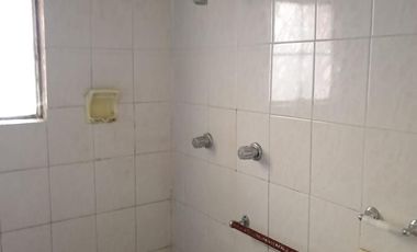 Casa para remodelar con excelente Terreno en Ampliación Santa Catarina