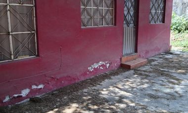 Casa para remodelar con excelente Terreno en Ampliación Santa Catarina