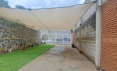 Casa con excelente terreno en Camino Viejo a la Mina cerca a San Pedro Actopan