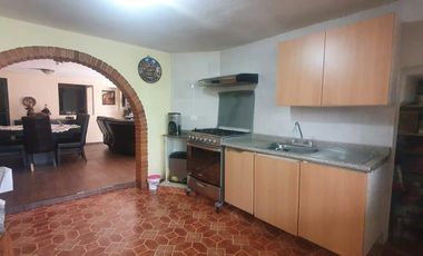 Casa con excelente terreno en Camino Viejo a la Mina cerca a San Pedro Actopan