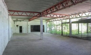 Bodega en venta ubicada a unos metros del Periférico de Mérida