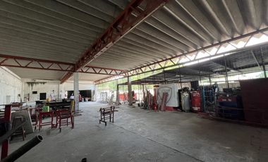 Bodega en venta ubicada a unos metros del Periférico de Mérida