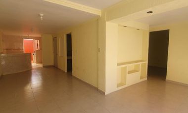 Excelente casa en fraccionamiento cerrado en Tecámac a 5 min del aeropuerto.