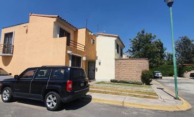 Excelente casa en fraccionamiento cerrado en Tecámac a 5 min del aeropuerto.