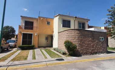 Excelente casa en fraccionamiento cerrado en Tecámac a 5 min del aeropuerto.