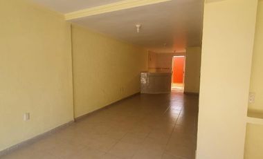 Excelente casa en fraccionamiento cerrado en Tecámac a 5 min del aeropuerto.