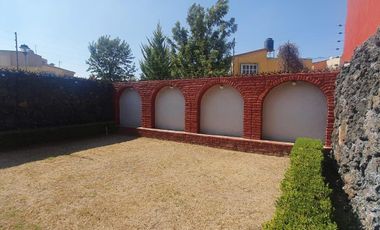 Excelente casa en fraccionamiento cerrado en Tecámac a 5 min del aeropuerto.
