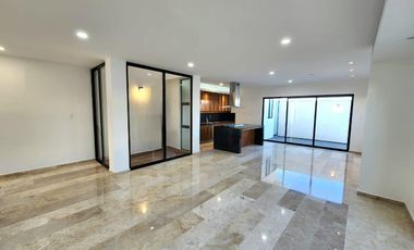 Casa en Venta en Fraccionamiento Lomas del Dorado