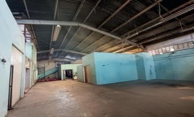 Nave Industrial en venta a tan solo unos metros del aeropuerto de Mérida