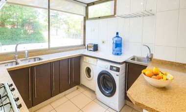 Departamento en arriendo c/ estacionamiento en Barrio El Golf