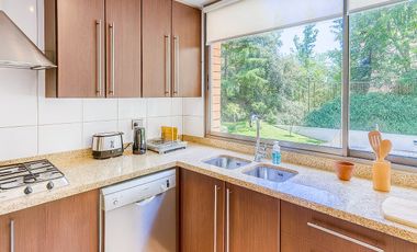 Departamento en arriendo c/ estacionamiento en Barrio El Golf