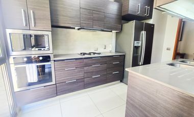 Departamento en arriendo c/ estacionamiento en Barrio El Golf