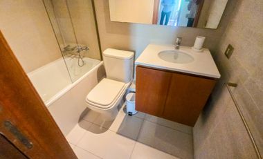 Departamento en arriendo c/ estacionamiento en Barrio El Golf